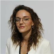 Docente di scienze giuridico-economiche, aiuto compiti, revisione tesi